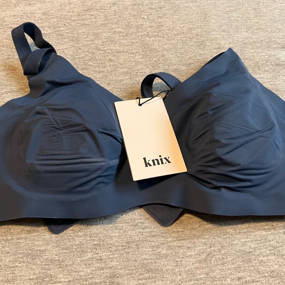 Knix V-neck padded bra, size 4, colour Horizon - Picture 1 of 3